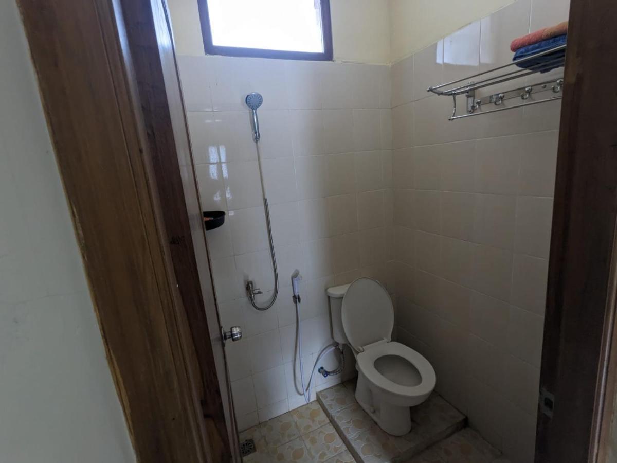 Rumah Pagar Merah Homestay 요그야카르타 외부 사진